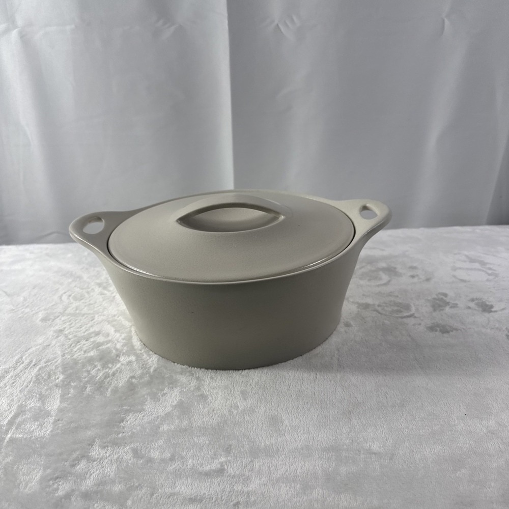 Corning Creations Khaki Casserole Dish w/ Lid | 2.5 Qt | Excellent Cond